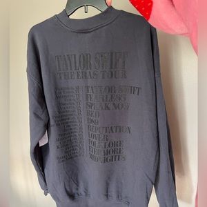 TAYLOR SWIFT ERA TOUR OFFICIAL BLUE CREWNECK